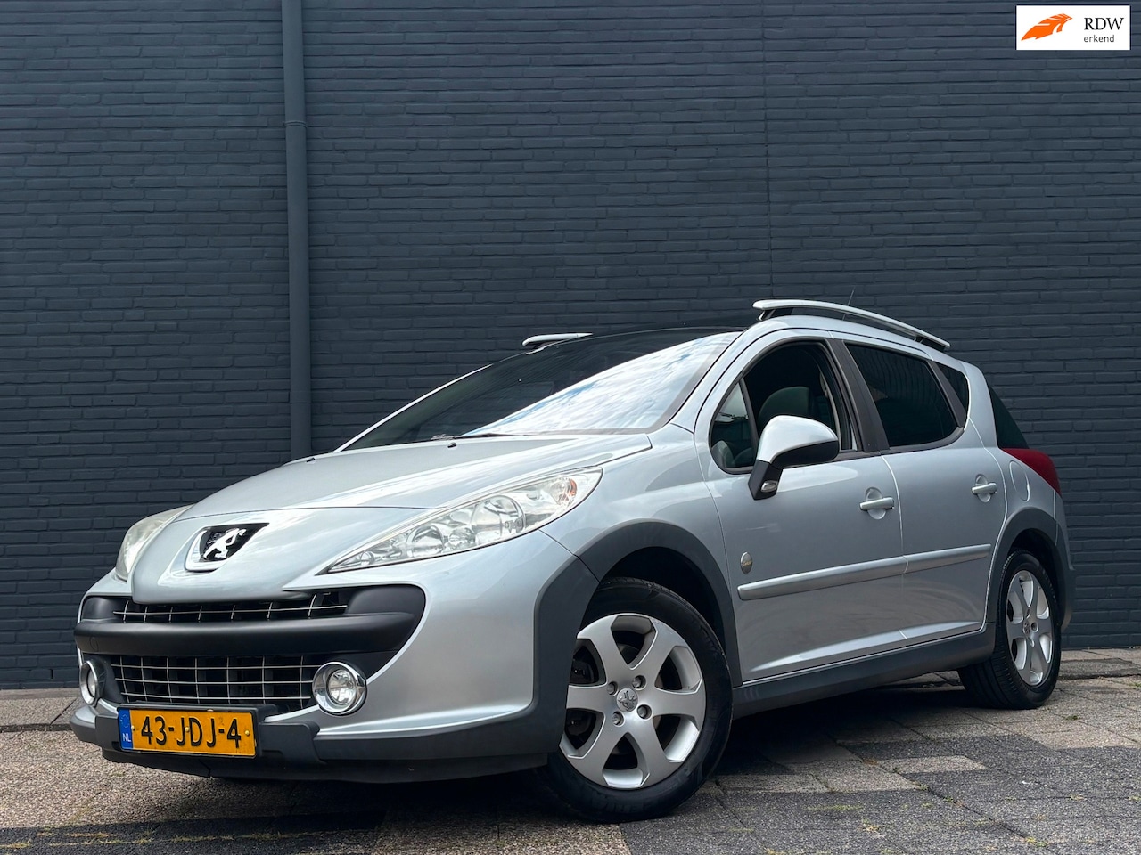 Peugeot 207 SW Outdoor - 1.6 VTi XS | Cruise | Airco | Trekhaak | APK - AutoWereld.nl