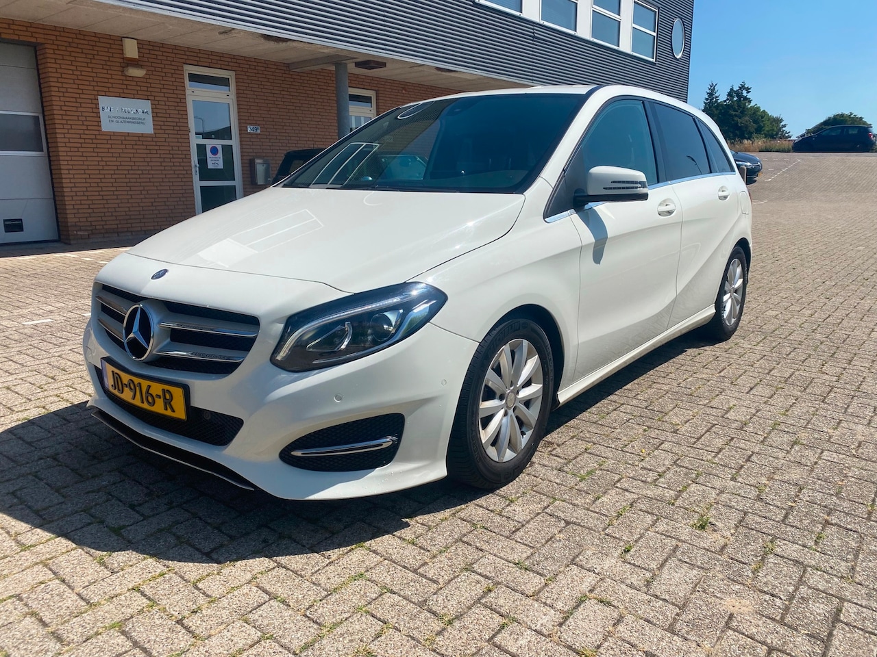 Mercedes-Benz B-klasse - 180 d Lease Edition 180 d Lease Edition - AutoWereld.nl