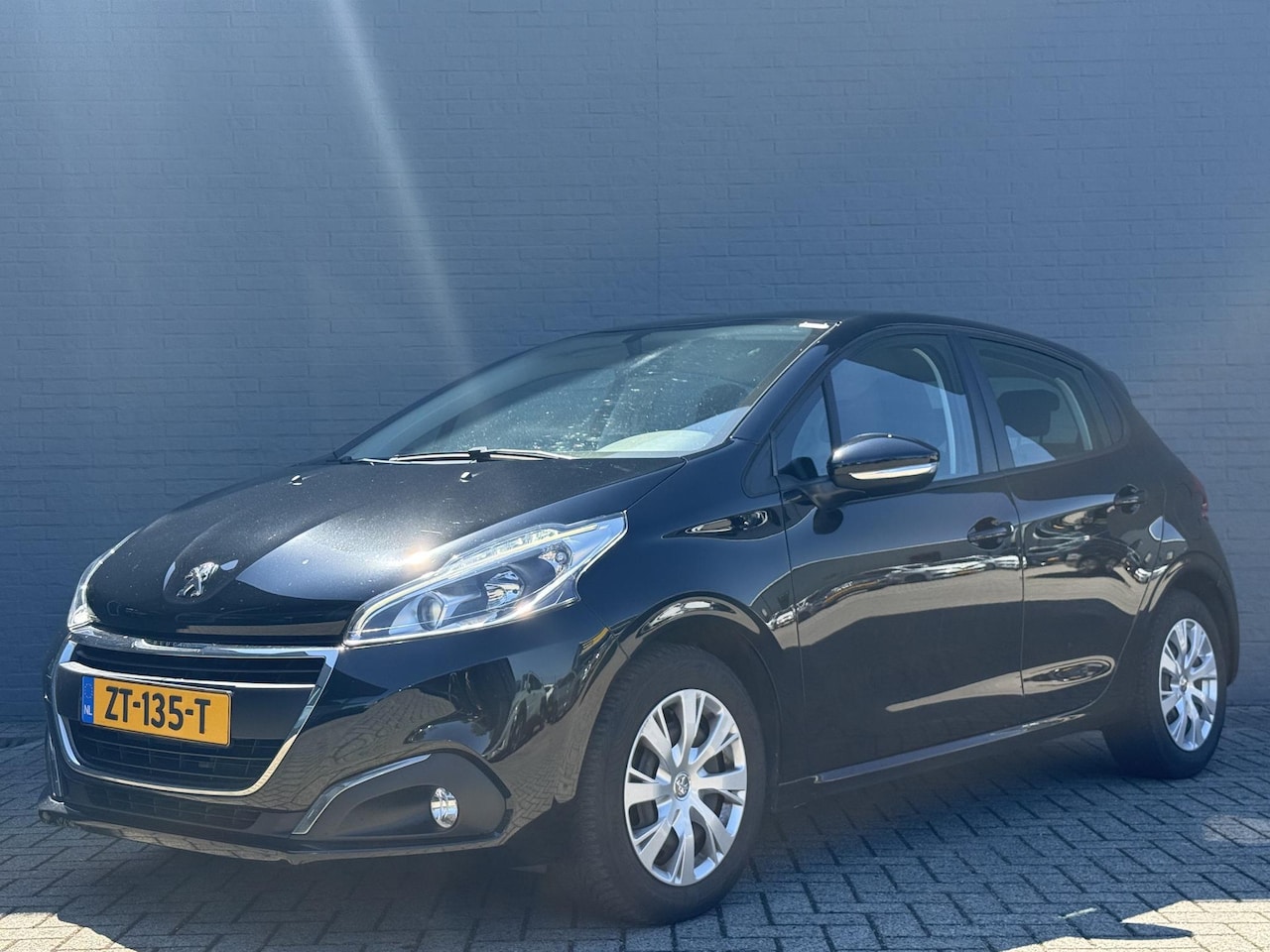 Peugeot 208 - 1.2 PureTech Blue Lease Active | Airco | Parkeersensoren - AutoWereld.nl