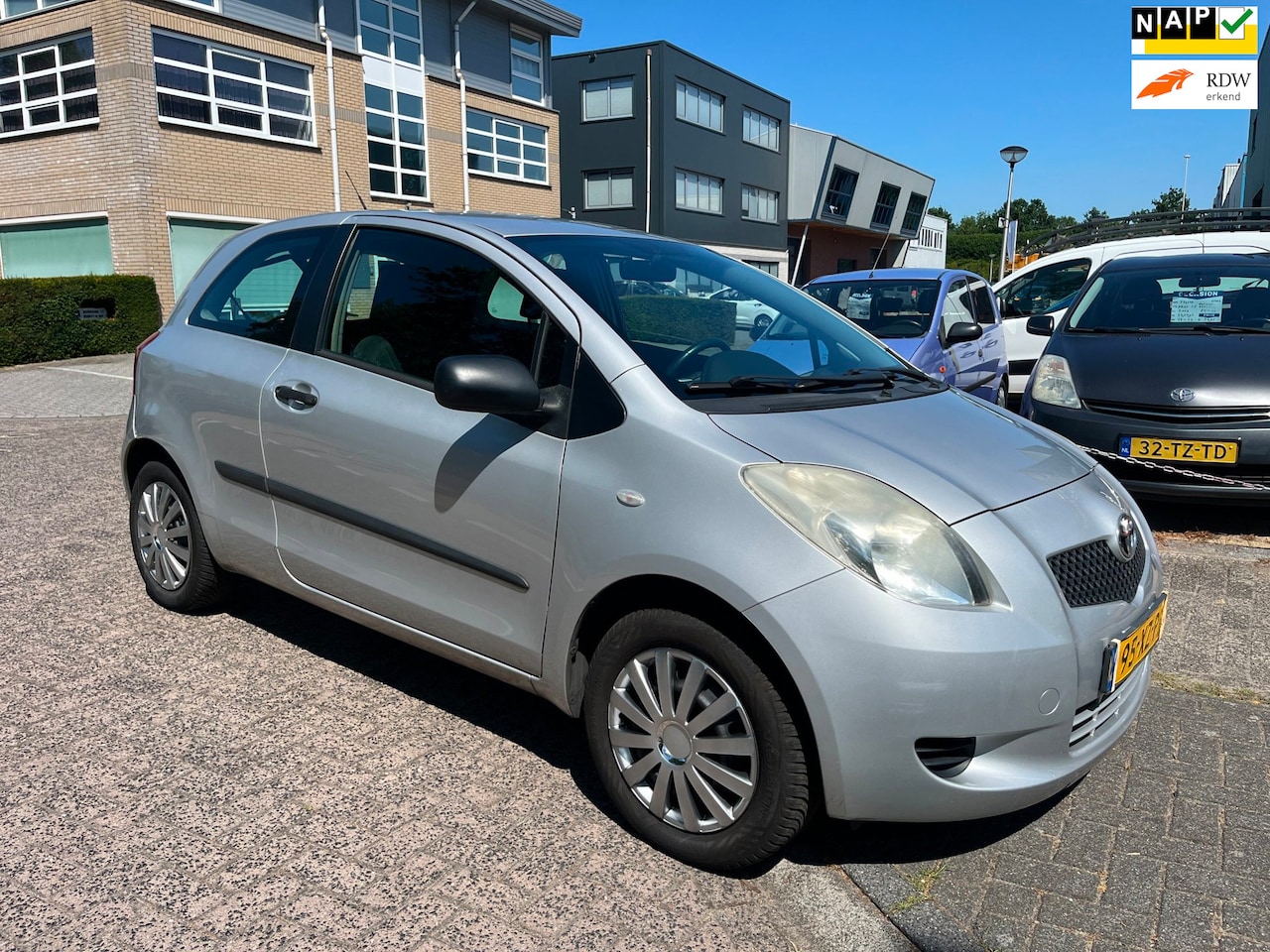 Toyota Yaris - 1.0 VVTi Spirit 1.0 VVTi Spirit - AutoWereld.nl