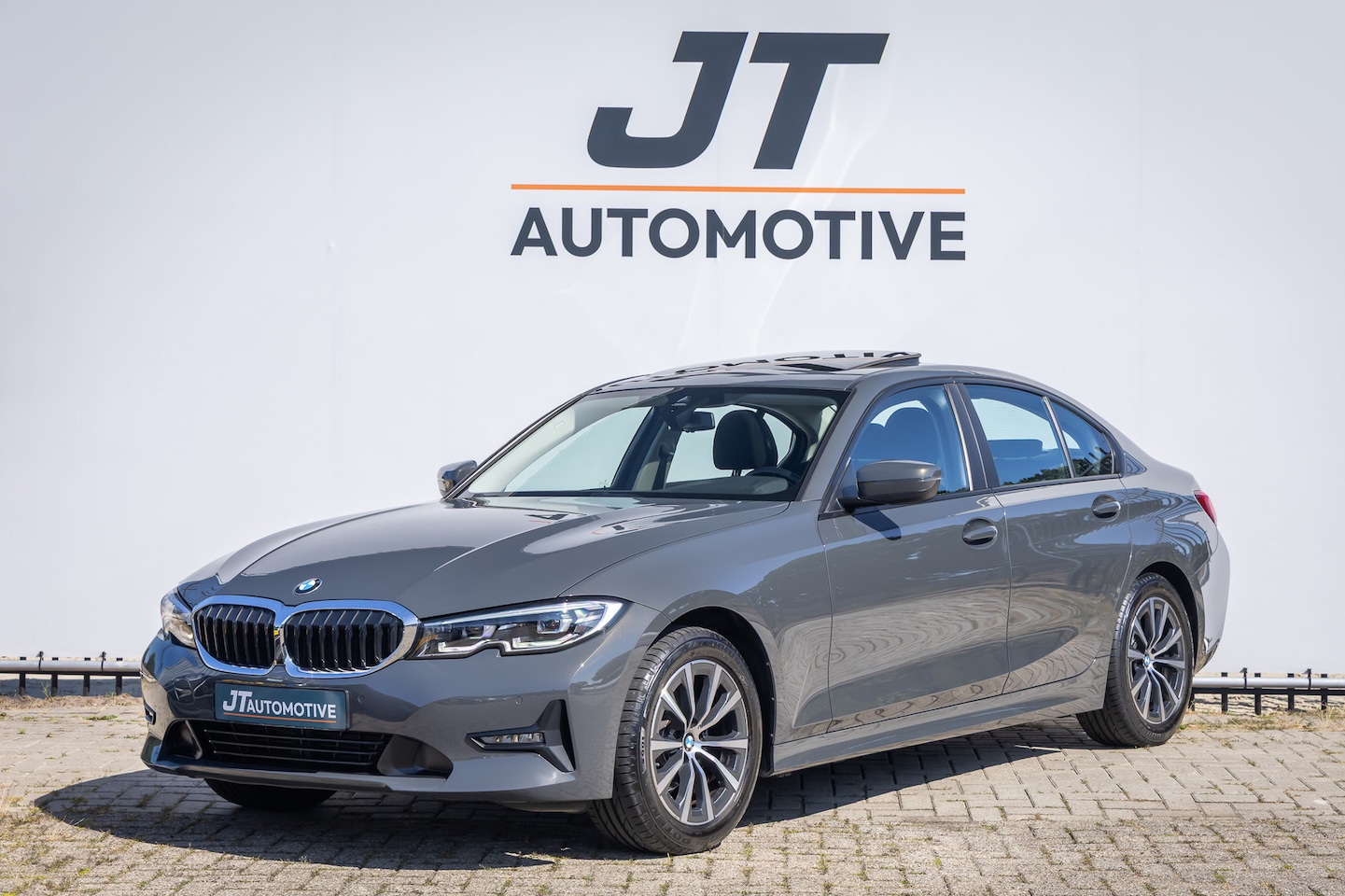 BMW 3-serie - 318I Business edition nlauto pano | pdc | cruise control | klimaat control | Carplay | dab - AutoWereld.nl
