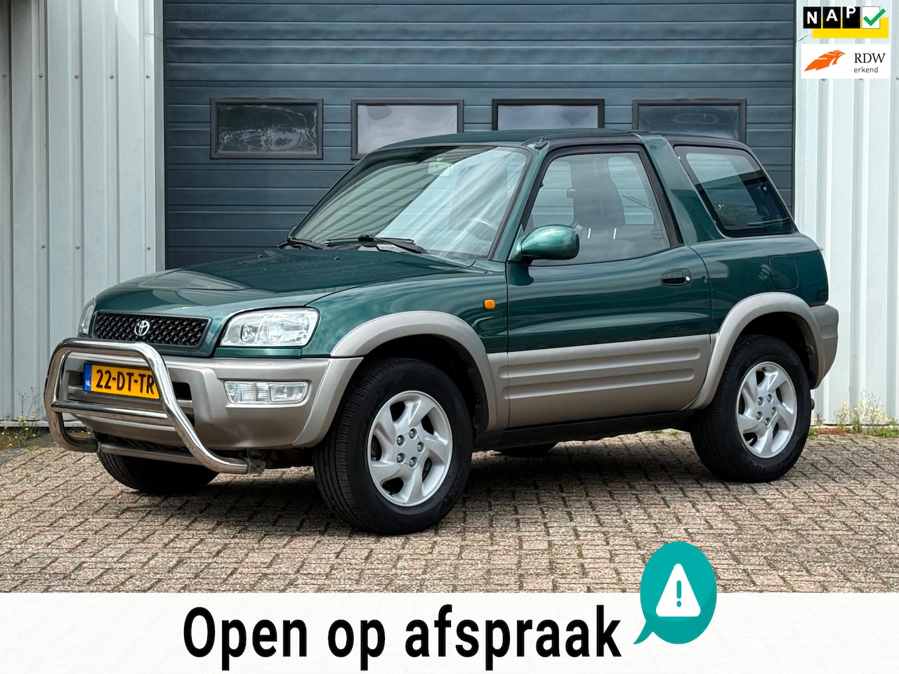 Toyota FunCruiser RAV4 - 2.0i Hardtop 4x4 / AIRCO / 133.872 KM - AutoWereld.nl