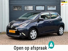 Toyota Aygo - 1.0 VVT-i x-play 5-deurs NAVI / CRUISE / NAP
