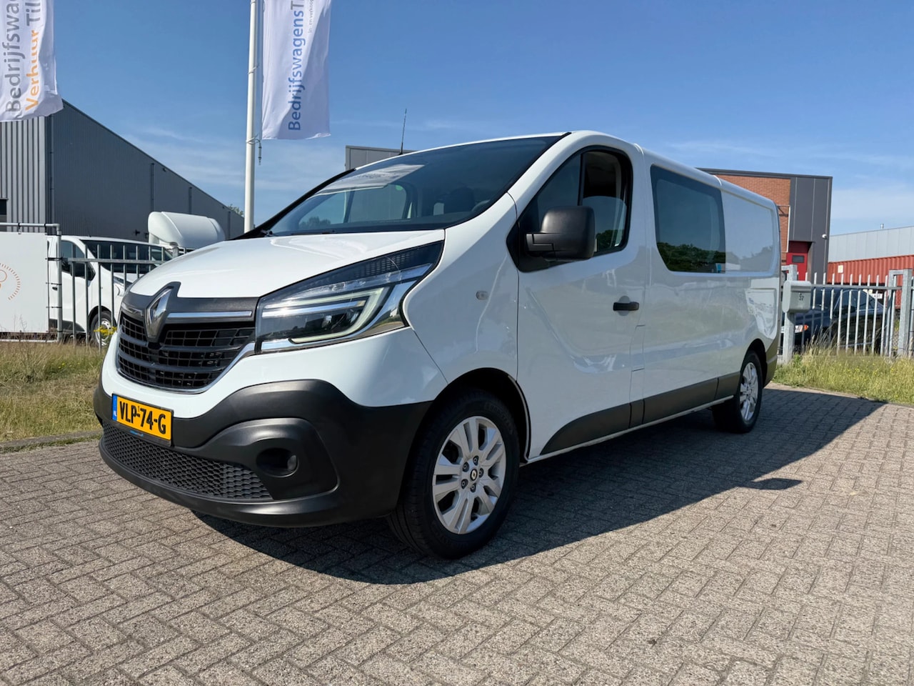 Renault Trafic - 2.0 dCi 120 T29 L2H1 Comfort Dubbele Cabine, Trekhaak - AutoWereld.nl