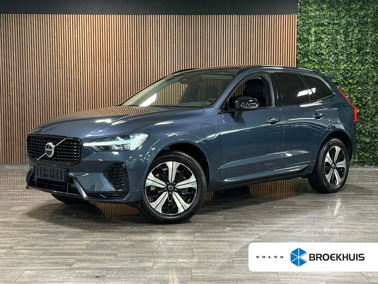 Volvo XC60 - T6 AWD Recharge Plus Dark | Harman Kardon | All Season banden | Adaptieve Cruise Control | - AutoWereld.nl