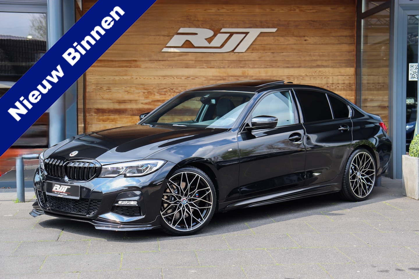 BMW 3-serie - 330i M-Performance **E.dak/Laser/M-Sport/BMW Live/Sportleder** - AutoWereld.nl