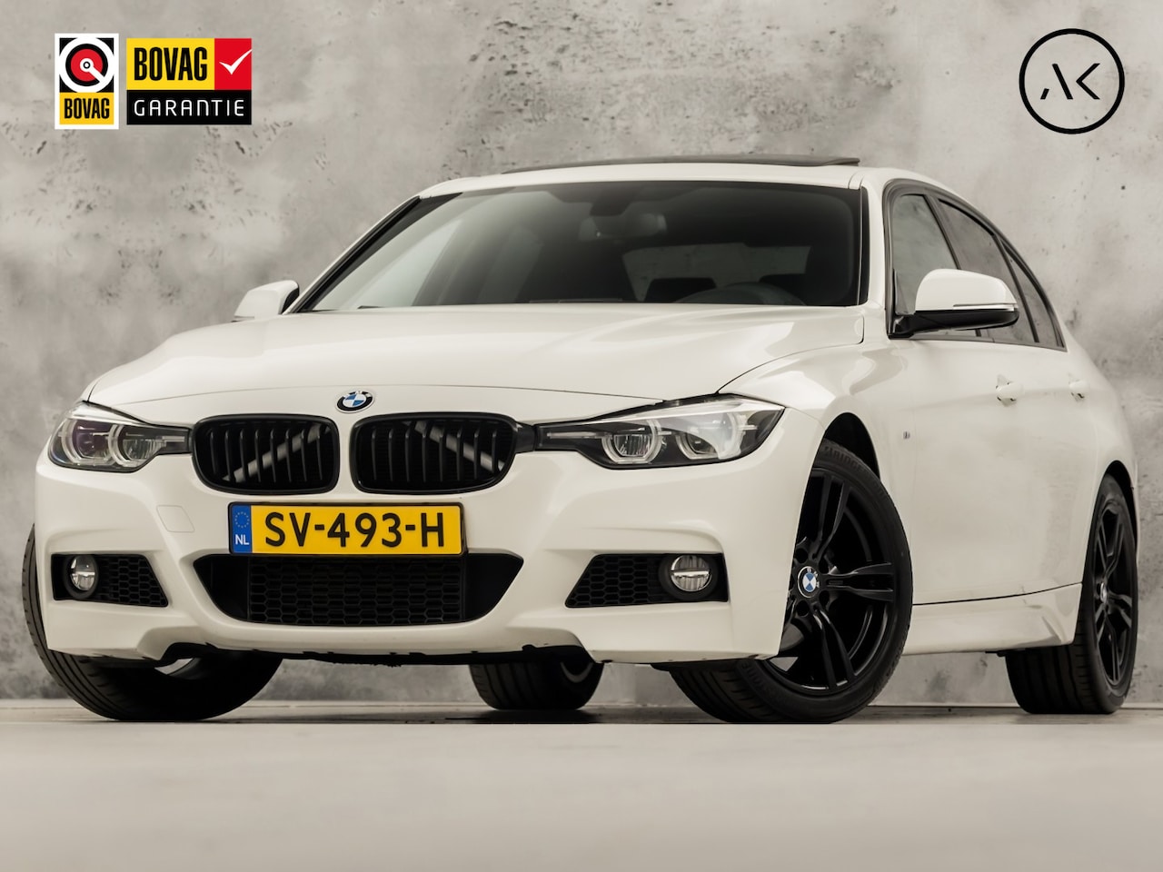 BMW 3-serie - 318i M Sport Shadow Automaat (SCHUIFDAK, M PAKKET, GROOT NAVI, VIRTUAL COCKPIT, LEDER, ST - AutoWereld.nl