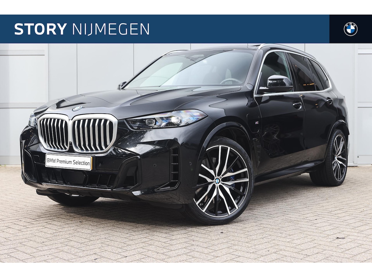 BMW X5 - xDrive50e M Sport Automaat / Panoramadak Sky Lounge / Trekhaak / Comfortstoelen / Parking - AutoWereld.nl