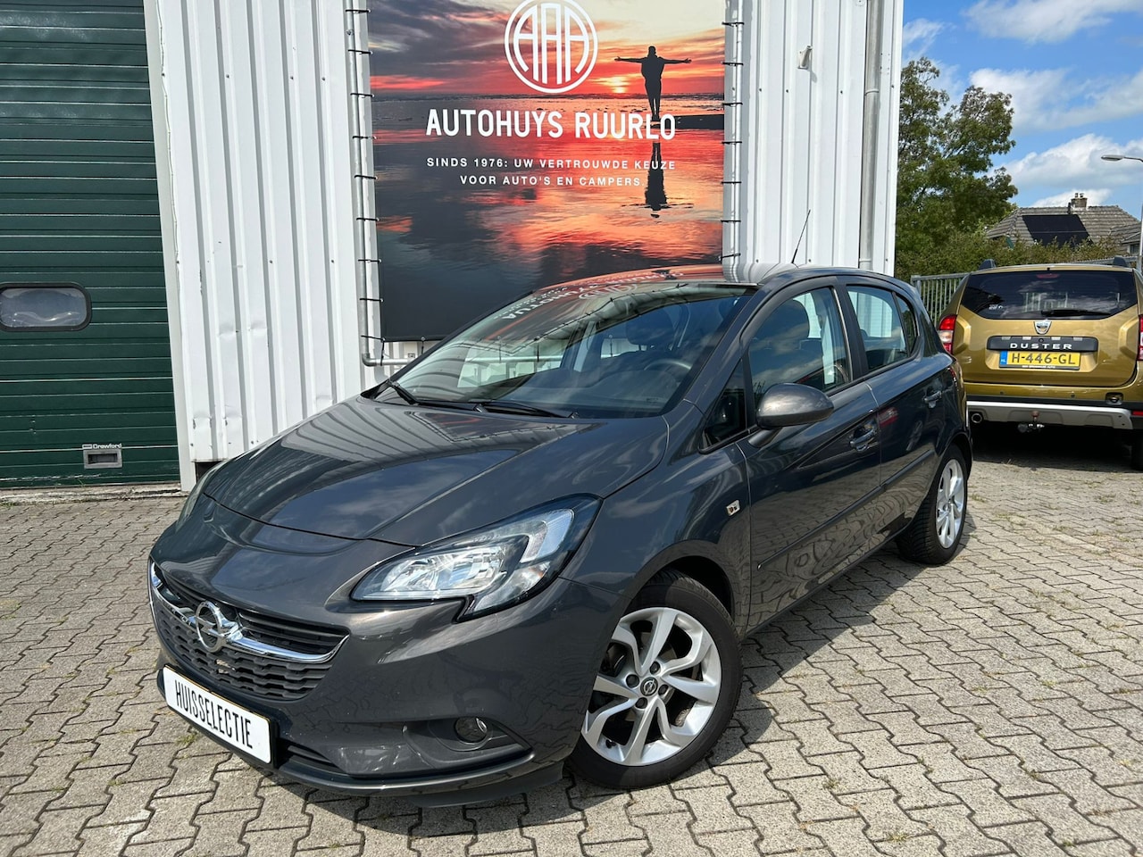 Opel Corsa - Color Edition 5DRS Trekhaak airco dealeronderhouden Gratis APK zondag op afspraak - AutoWereld.nl