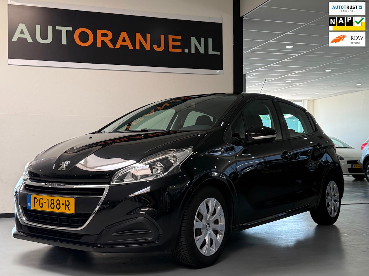 Peugeot 208 - 1.2 PureTech Active-Airco-Navi-Cruise Control-NAP!! - AutoWereld.nl