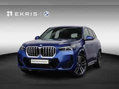 BMW iX1 - xDrive30 Launch Edition 67 kWh / M-Sport Pakket / Pano Dak / Stoelverwarming Voor /