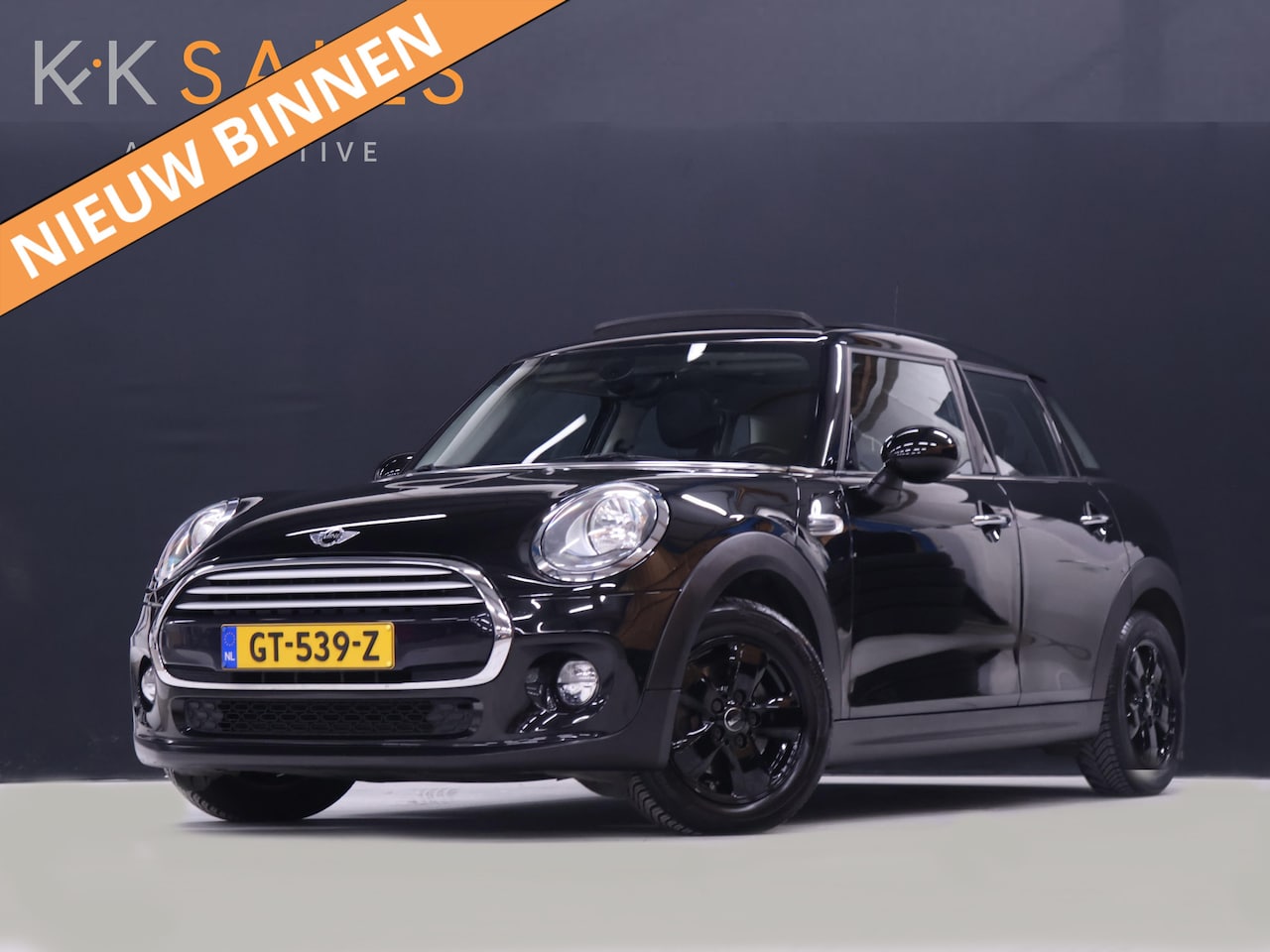 MINI 5-Deurs - 1.5 Cooper Salt Business [SCHUIFKANTELDAK, CRUISE CONTROL, PDC, NAVIGATIE, BLUETOOTH, AIRC - AutoWereld.nl