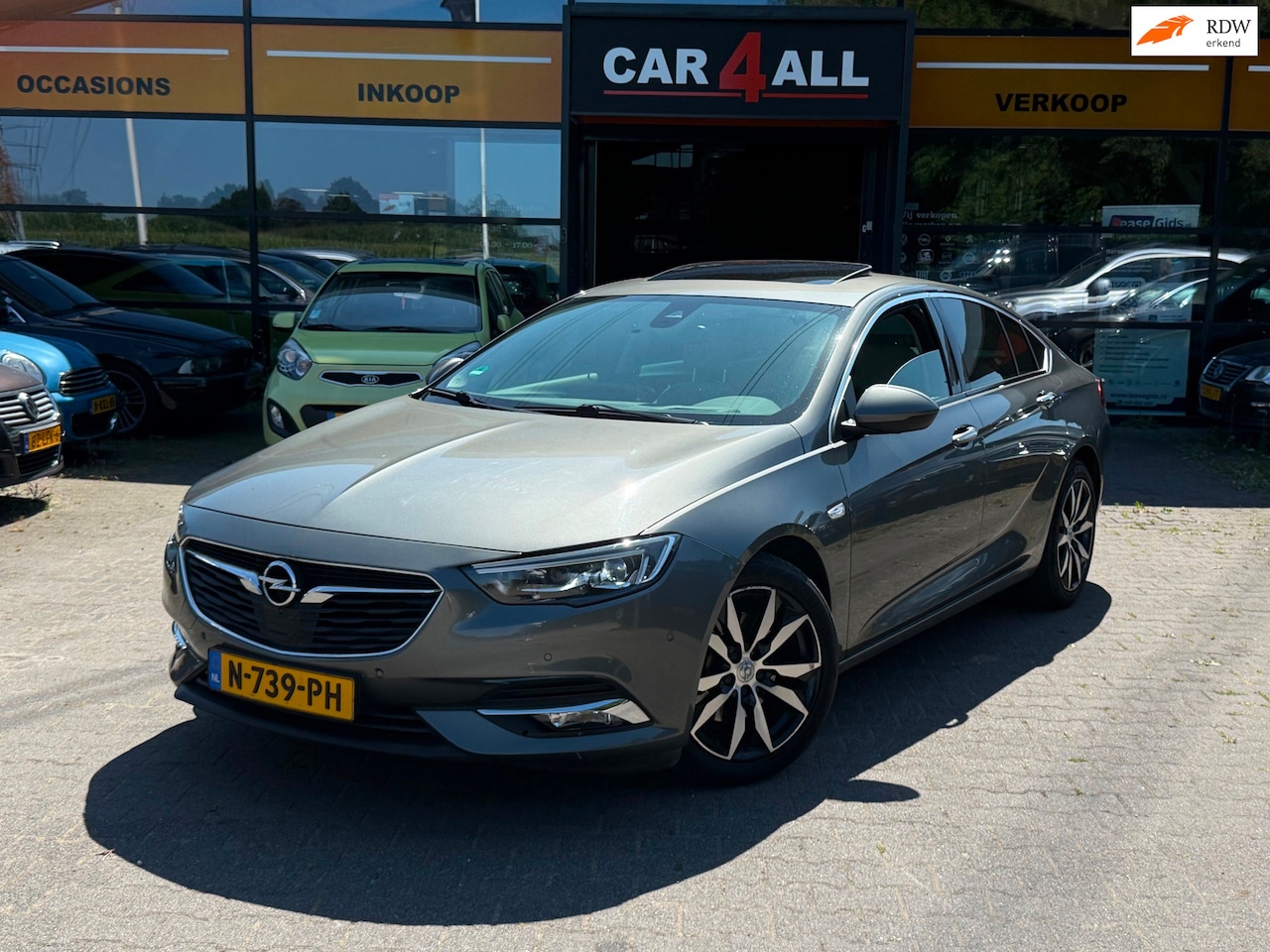 Opel Insignia Grand Sport - 2.0 BiTurbo 4x4 Exclusive DAKJE/VERKOELING/VERWARMING/BOMVOL! - AutoWereld.nl