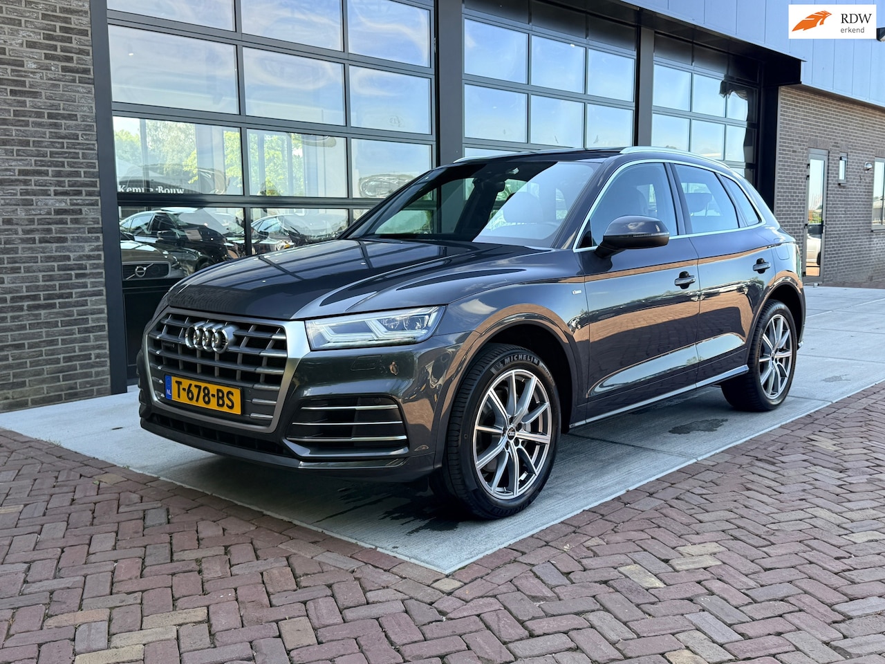 Audi Q5 - 50 TFSI e quattro S edition | Panoramadak - AutoWereld.nl