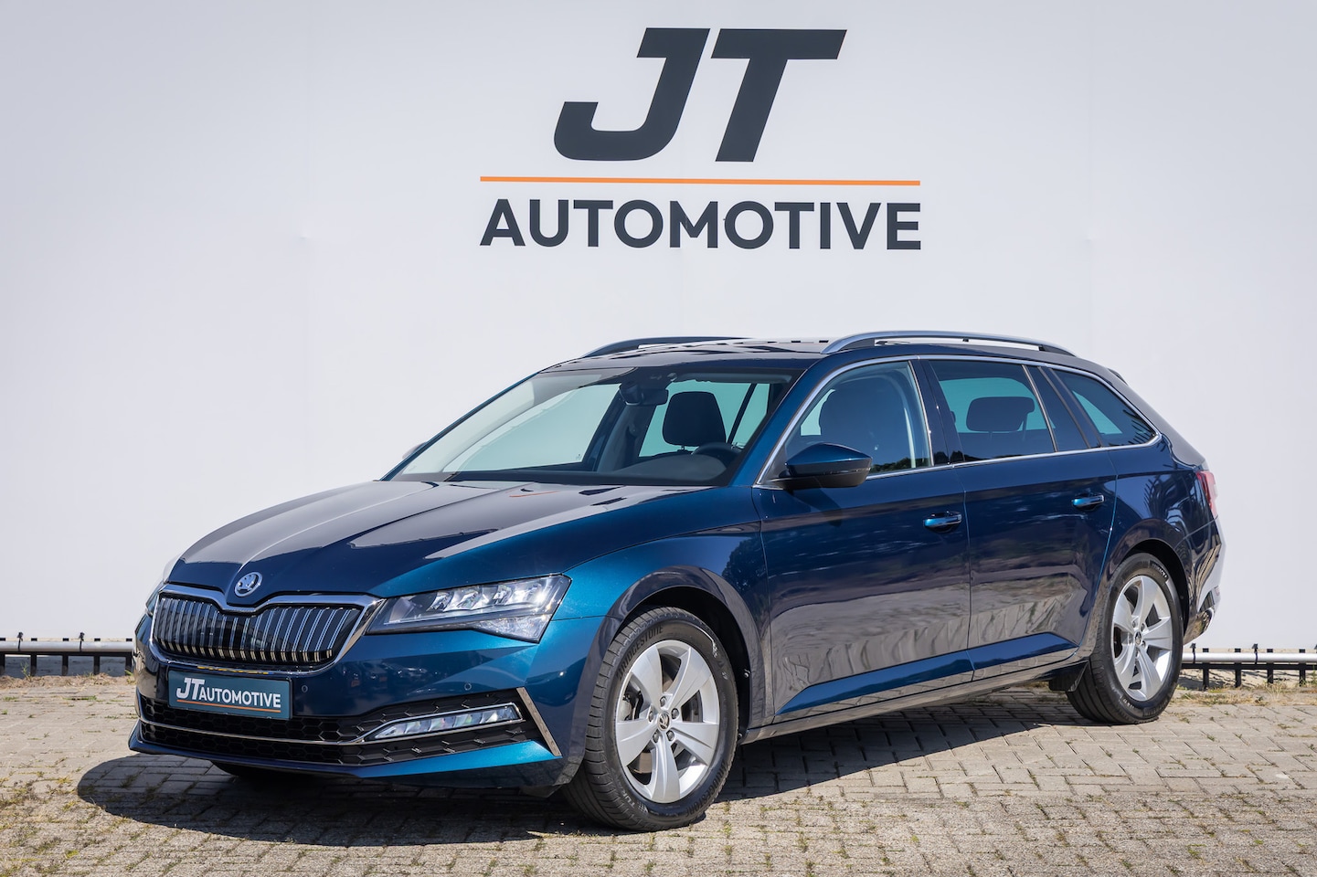 Skoda Superb - 1.4 TSI iV BnsEdPlus hyb klimaat control | pdc | camera | cruise control | Carplay - AutoWereld.nl