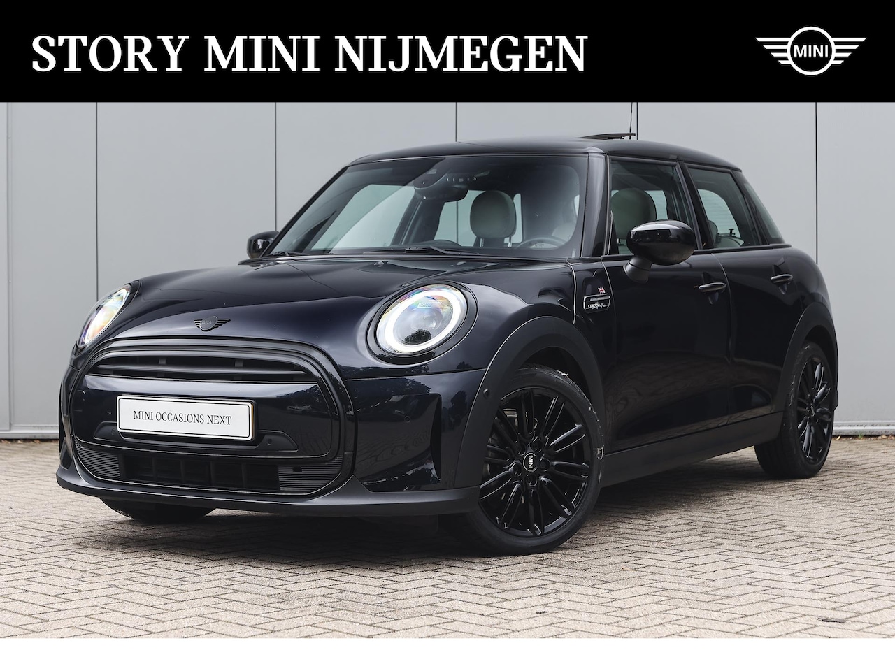 MINI Cooper - Hatchback Camden Automaat / Panoramadak / Sportstoelen / Comfort Access / Achteruitrijcame - AutoWereld.nl