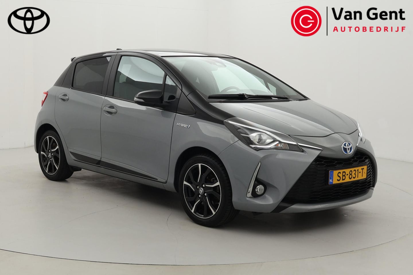 Toyota Yaris - 1.5 Hybrid Bi-Tone Plus | Panoramadak | Navigatie | Keyless | Cruise Control | Clima | Cam - AutoWereld.nl