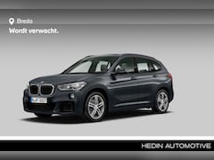 BMW X1 - sDrive20i High Executive Edition | Head-Up Display | Stoelverwarming | Panoramadak | Navig
