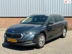 Skoda Octavia Combi - 1.0 TSI Head-Up Display/ Keyless/ Camera/ Trekhaak