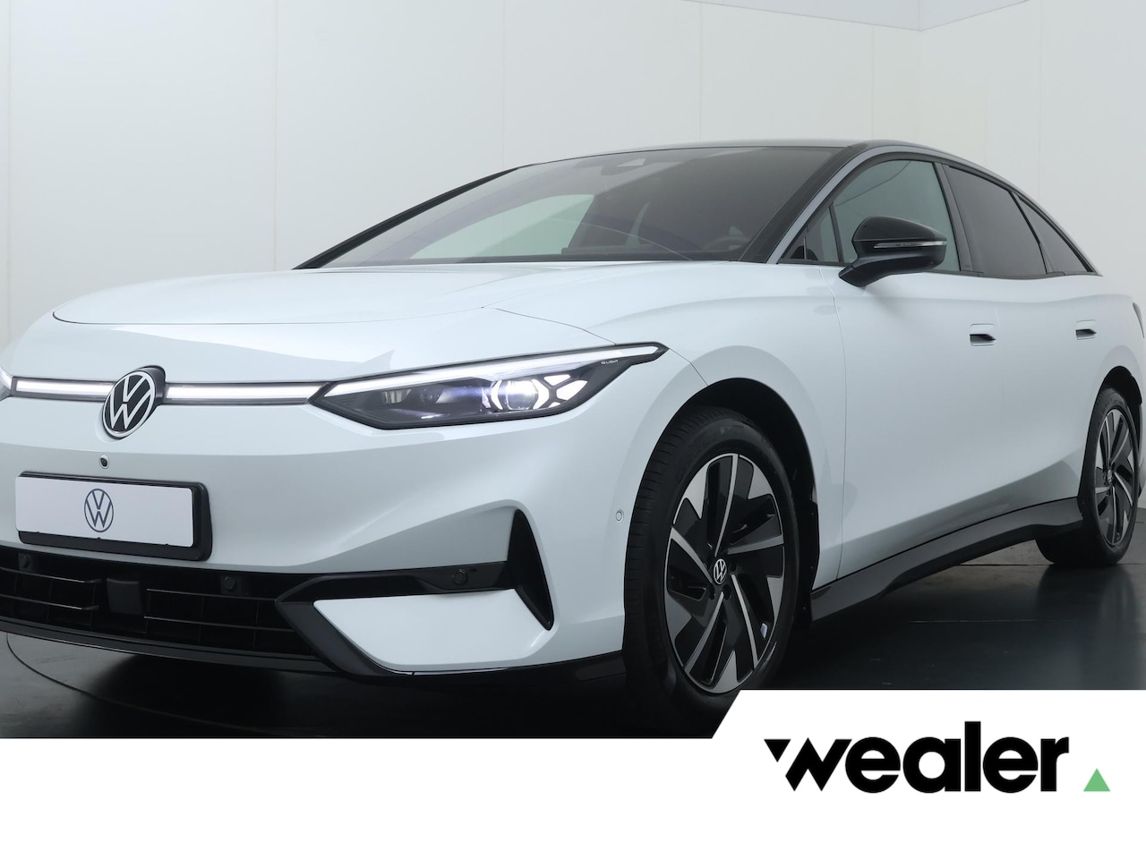 Volkswagen ID.7 - Pro Business 77 kWh | 286 PK | SoH 100% | Adaptive Cruise Control | Warmtepomp | Matrix LE - AutoWereld.nl