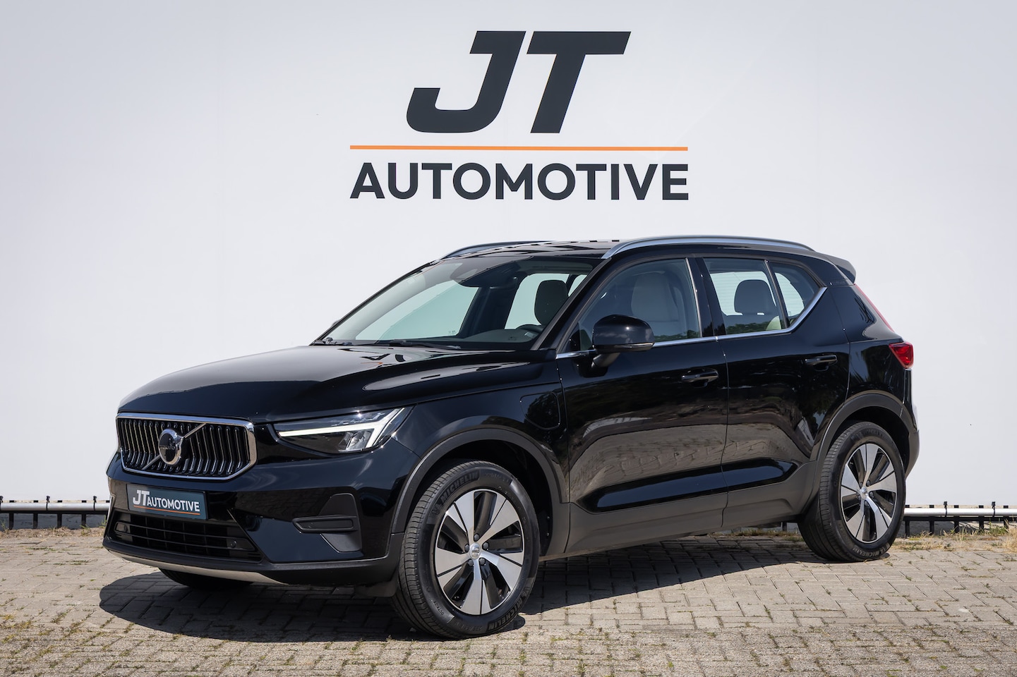 Volvo XC40 - 1.5 T4 Core Bright hyb ledere bekleding | pdc | camera | CarPlay | adaptive cruise | dab | - AutoWereld.nl