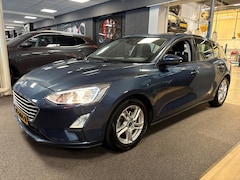 Ford Focus - 1.0 EcoBoost Trend Edition Business, navi, boeken, pdc, cruise control