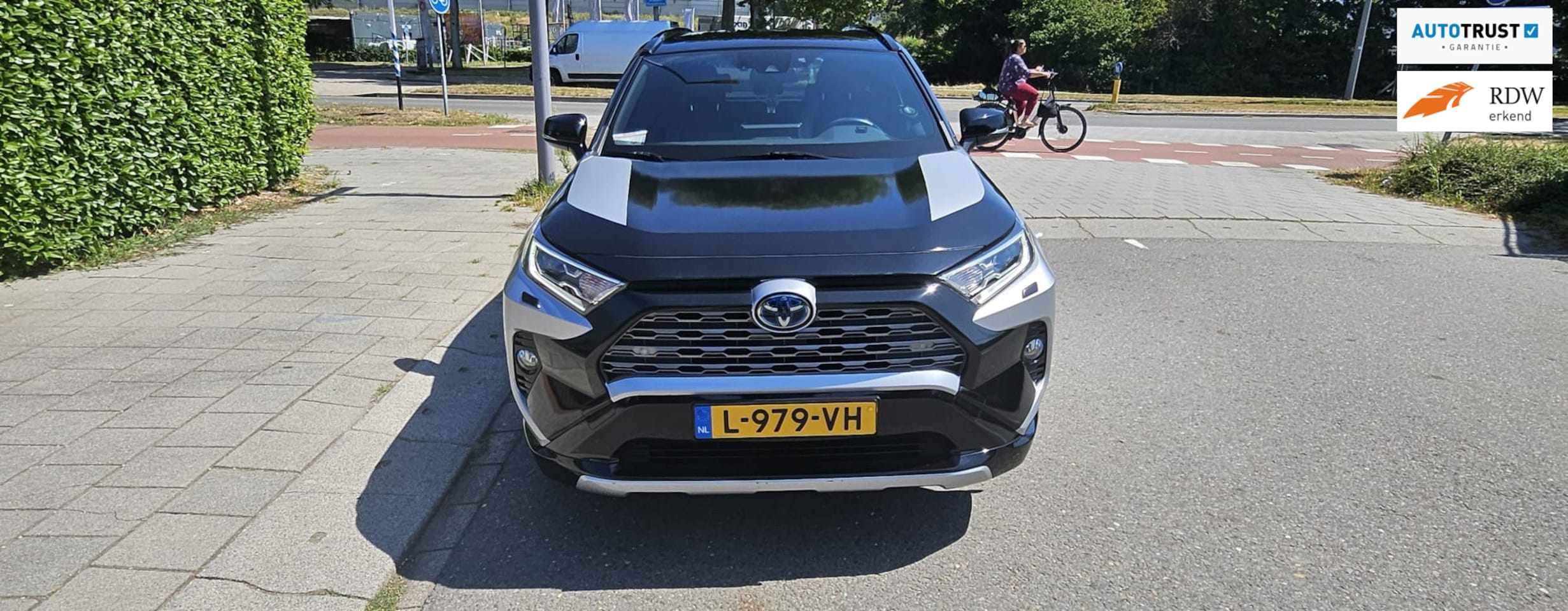 Toyota RAV4 - 2.5 Hybrid Bi-Tone Camera Cruise PDC LMV Nette Auto Dealer Onderhouden - AutoWereld.nl