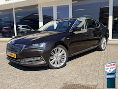 Skoda Superb - 1.4 TSI iV PHEV Laurin & Klement | Trekhaak | Standkachel | Stoelventilatie | Pano | Apple