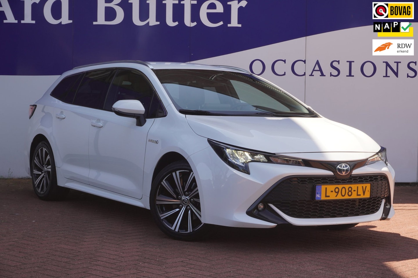 Toyota Corolla Touring Sports - 2.0 Hybrid Dynamic+Led+Leder+stoel-verw+Vitrual+Navigatie+Camera+17"Lmv = ORIG/NL-TOP DEAL - AutoWereld.nl