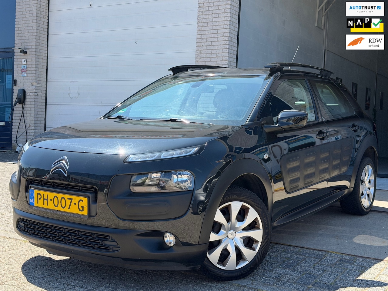 Citroën C4 Cactus - 1.2 PureTech Business/ nap/ 1e EIG/ dealeronderhouden/ 1jaar apk/ airco/ pdc/ navi/ zeer n - AutoWereld.nl