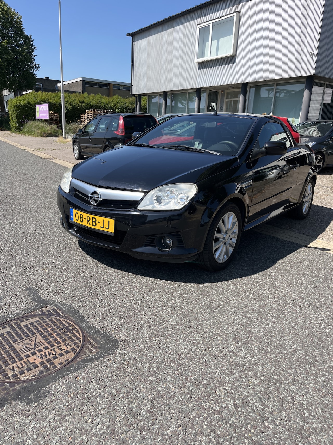 Opel Tigra TwinTop - 1.8-16V Cosmo Airco. Keurig nette en goed onderhouden Cabriolet. Apk 15-06-2027 - AutoWereld.nl