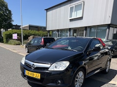 Opel Tigra TwinTop - 1.8-16V Cosmo Airco. Keurig nette en goed onderhouden Cabriolet. Apk 15-06-2027