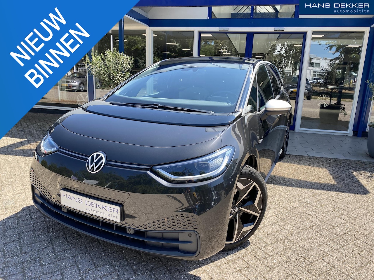 Volkswagen ID.3 - First Plus 58 kWh Stoel + Stuur verwarming / ACC / Keyless start + entry - AutoWereld.nl
