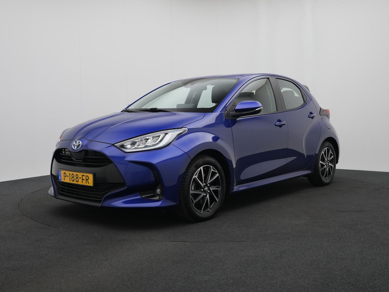 Toyota Yaris - 1.5 Hybrid Dynamic Climate Control | Carplay | Parkeercamera - AutoWereld.nl