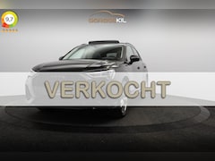 Audi Q3 - 35 TFSI S Line Pro Line Sportstoelen / Pano dak / BTW / Climate / Black optic / Trekhaak /