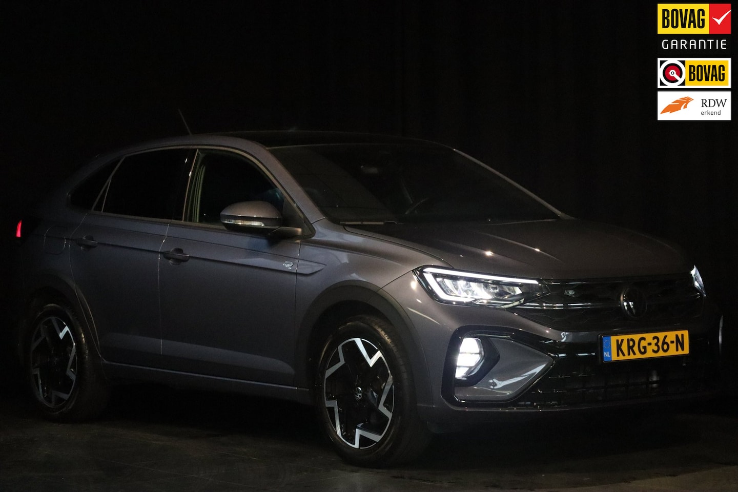 Volkswagen Taigo - 1.0 TSI R-LINE / SCHUIF- KANT. DAK / CARPLAY / LED - AutoWereld.nl