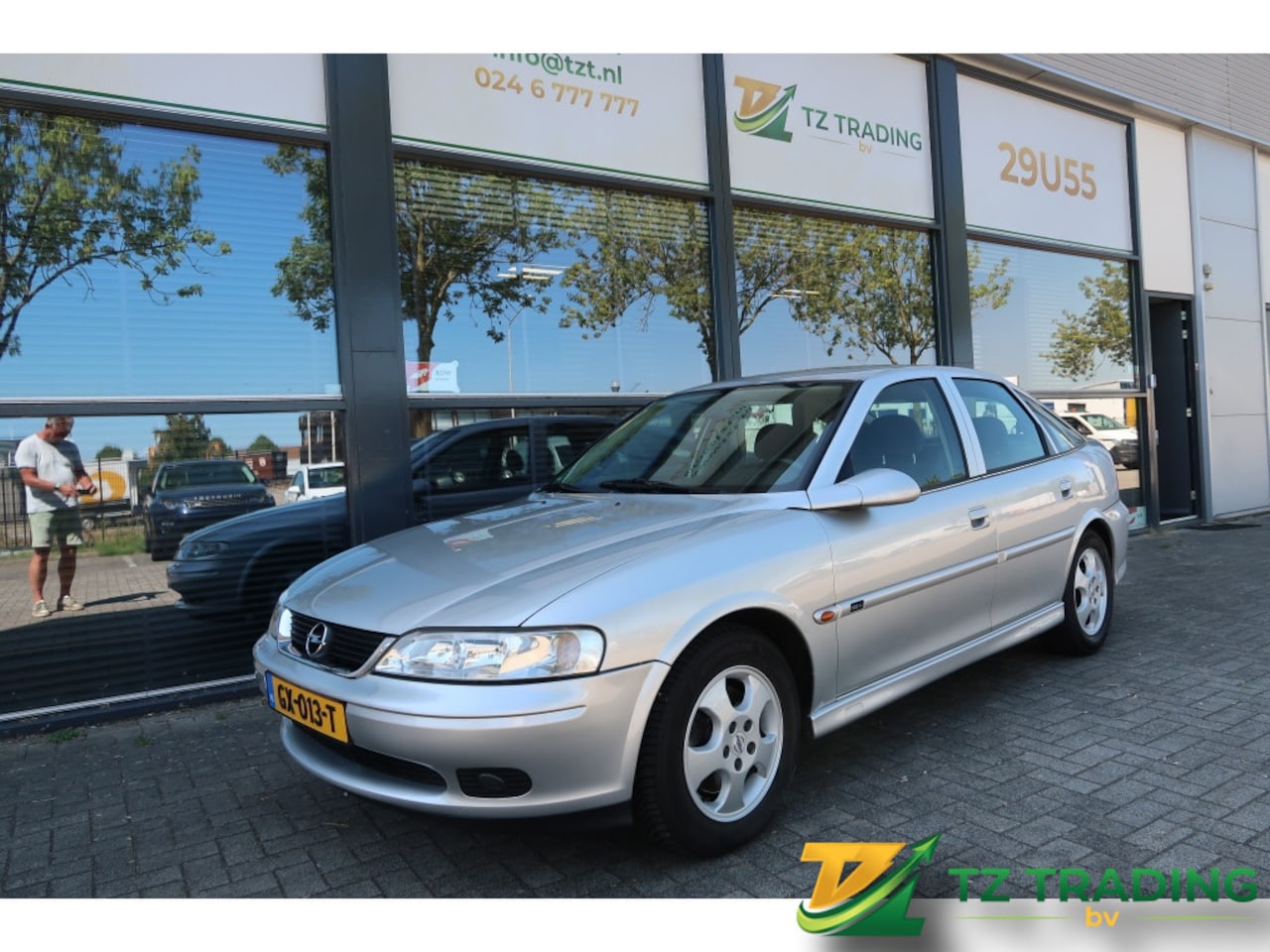 Opel Vectra - 1.6-16V Diamond 100 Edition (Unieke auto, unieke km-stand) - AutoWereld.nl
