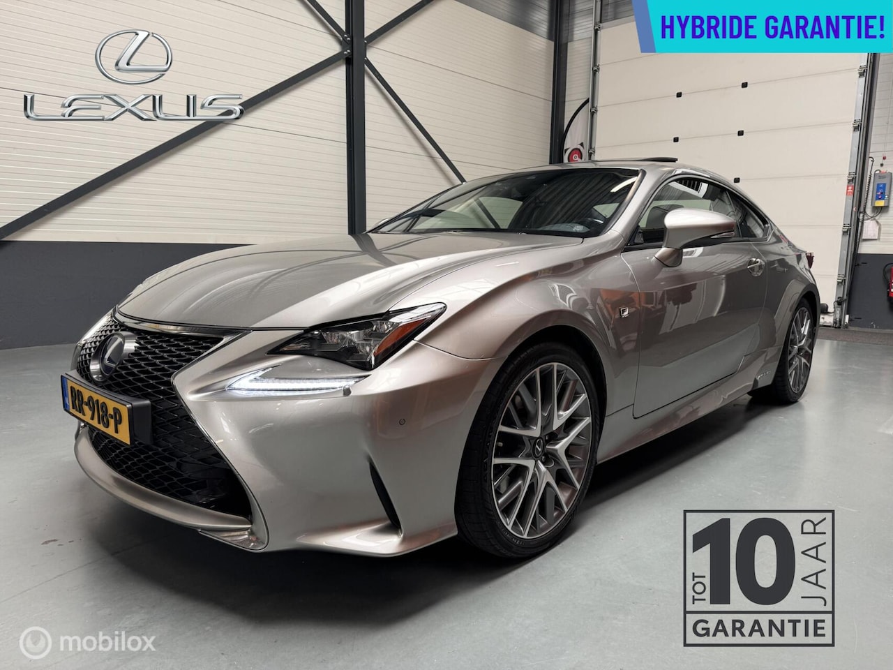 Lexus RC - 300h F SPORT Schuifdak|ML-Audio|LED|19"|NL-Auto! - AutoWereld.nl