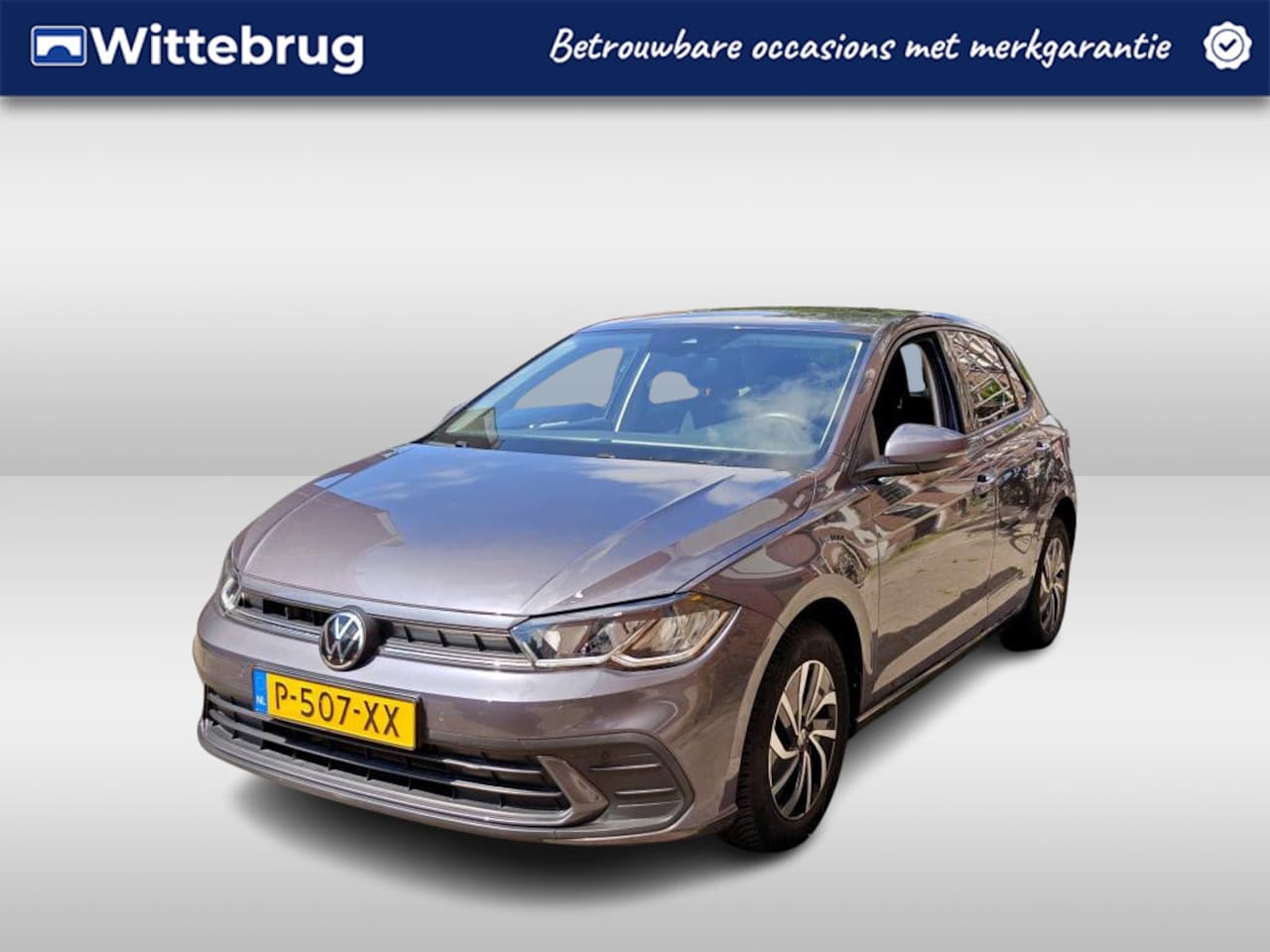 Volkswagen Polo - 1.0 TSI 95pk Life / Navigatie by APP / LM 15 inch / Parkeersensoren / LED Lage km stand!! - AutoWereld.nl