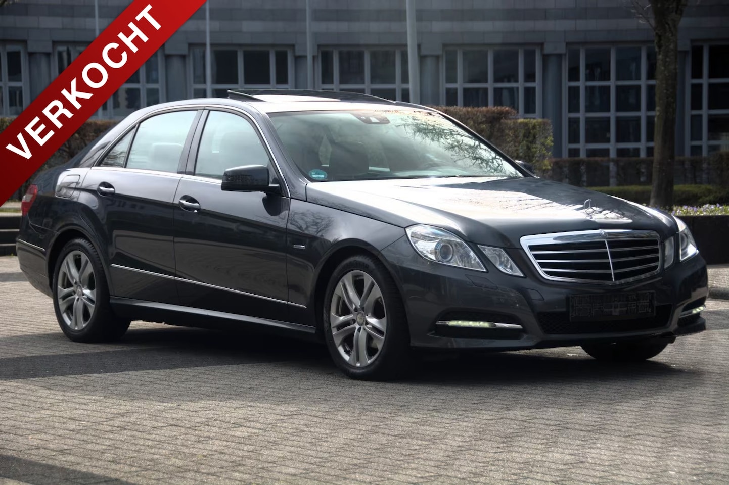 Mercedes-Benz E-klasse - E250CGI SEDAN AUT7 W212 AVANTGARDE/YOUNGTIMER - AutoWereld.nl