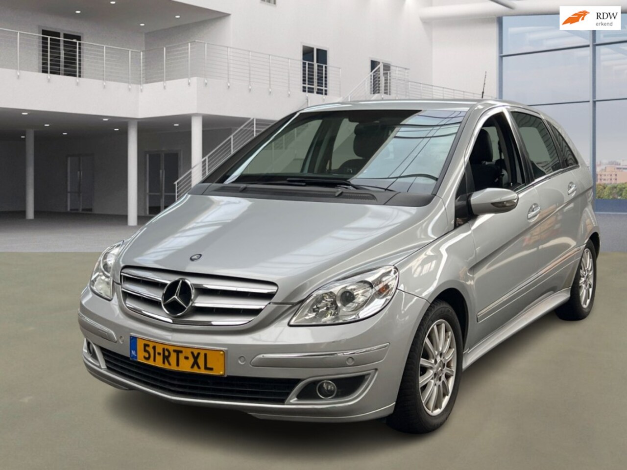 Mercedes-Benz B-klasse - 170 AUTOMAAT NAVI PSENSOR TREKHAAK 2 X SLEUTELS - AutoWereld.nl