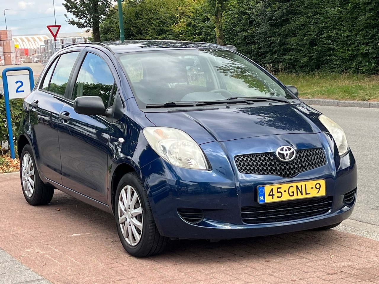 Toyota Yaris - 1.3 VVTi Sol Airco | 5 deurs - AutoWereld.nl