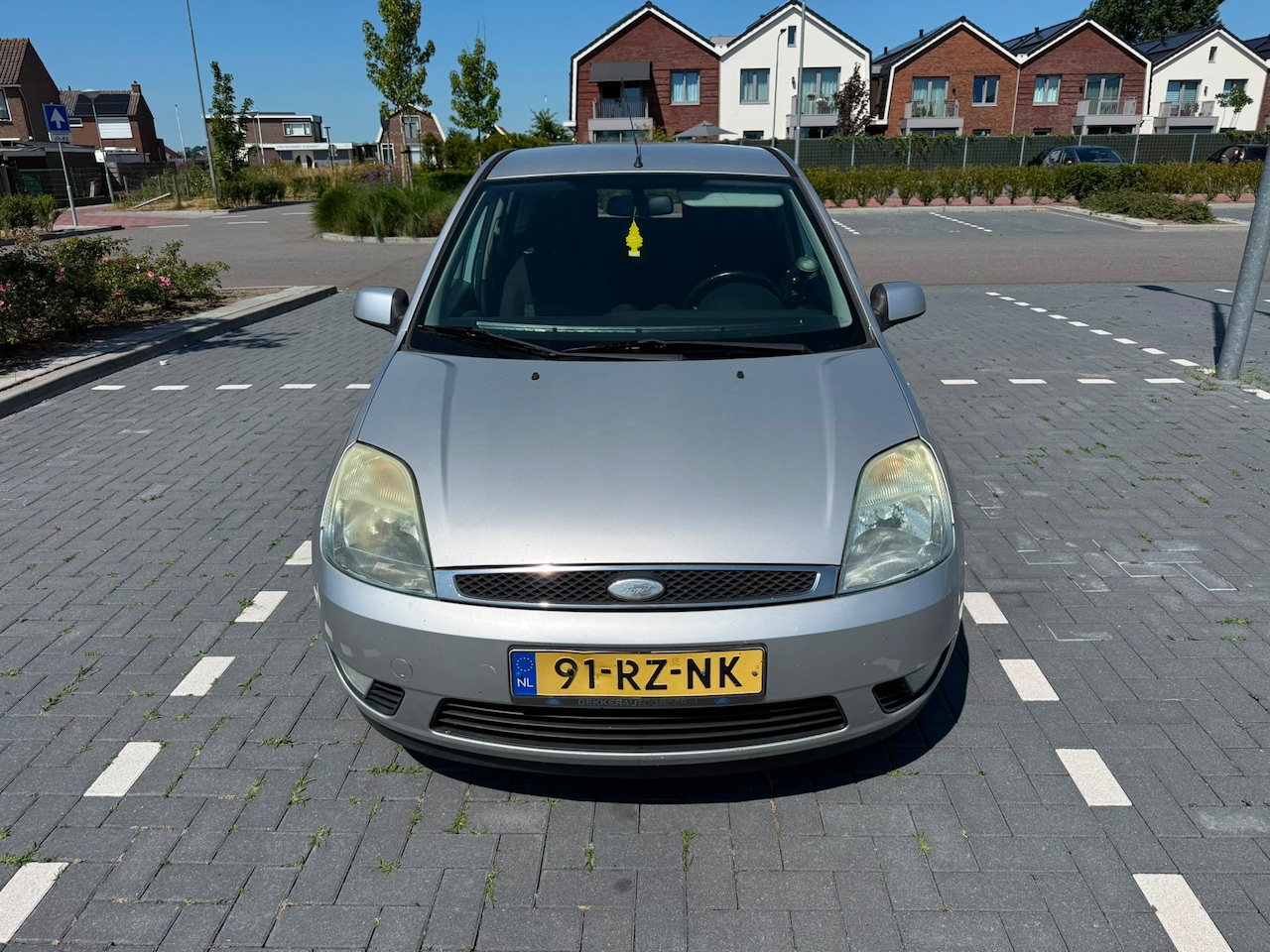 Ford Fiesta - 1.4-16V Futura - AutoWereld.nl