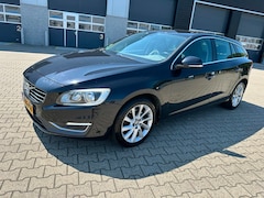 Volvo V60 - 2.0 D4 Summum