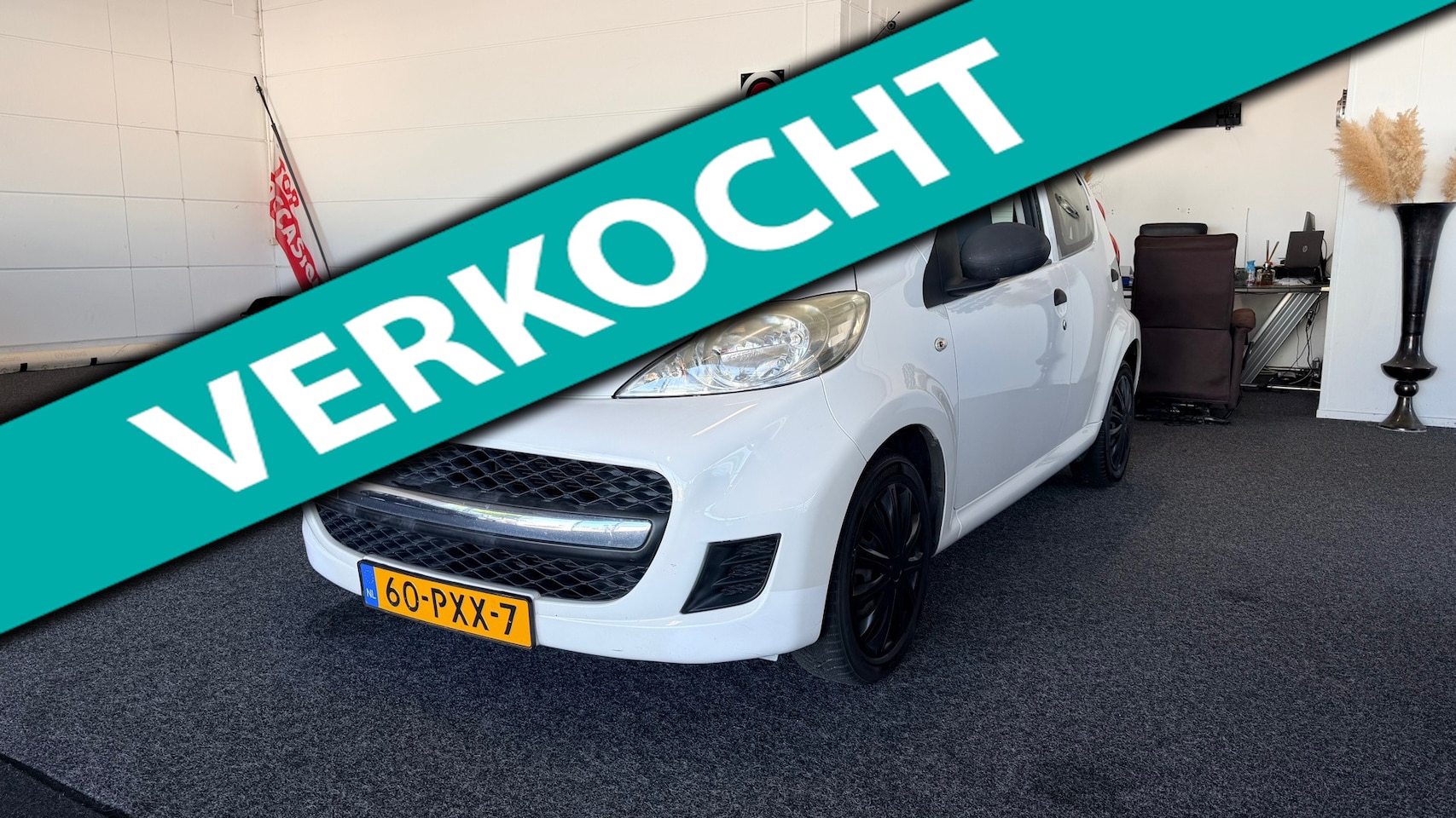 Peugeot 107 - 1.0-12V XR 1.0-12V XR, 5-deurs, Airco, Carplay - AutoWereld.nl