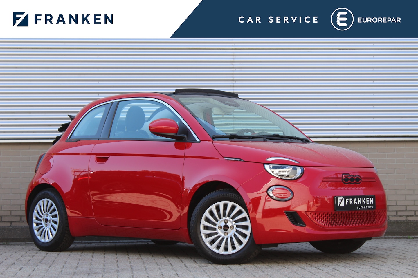Fiat 500e - RED 42 kWh Cabrio | RED | Camera | Carplay | Stoelverwarming - AutoWereld.nl