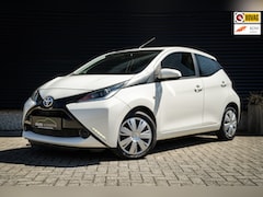 Toyota Aygo - 1.0 VVT-i x-play | Airco | Cruise | 5-deurs | Camera | elektr. ramen | Org NL |