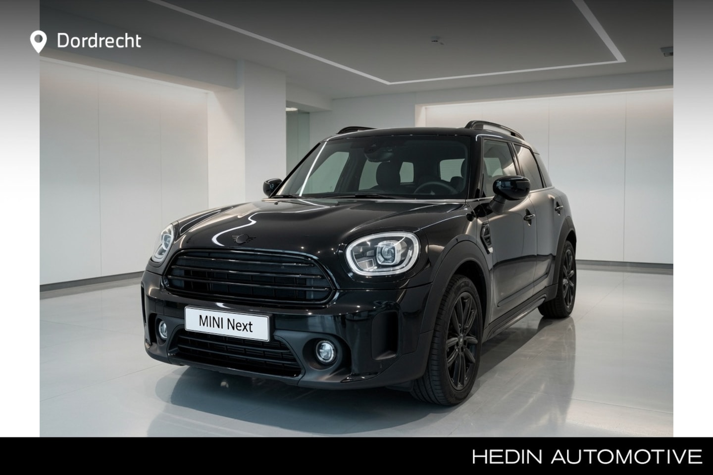 MINI Countryman - Cooper | Panorama | 18" JCW | Piano Black Exterior | Camera | Picnic bench - AutoWereld.nl