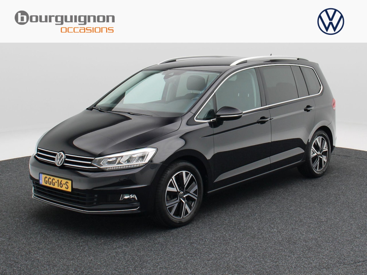 Volkswagen Touran - 1.5 TSi 150Pk Highline 7p | Stoelverwarming | Adaptive Cruise | Camera | Climatronic | Nav - AutoWereld.nl
