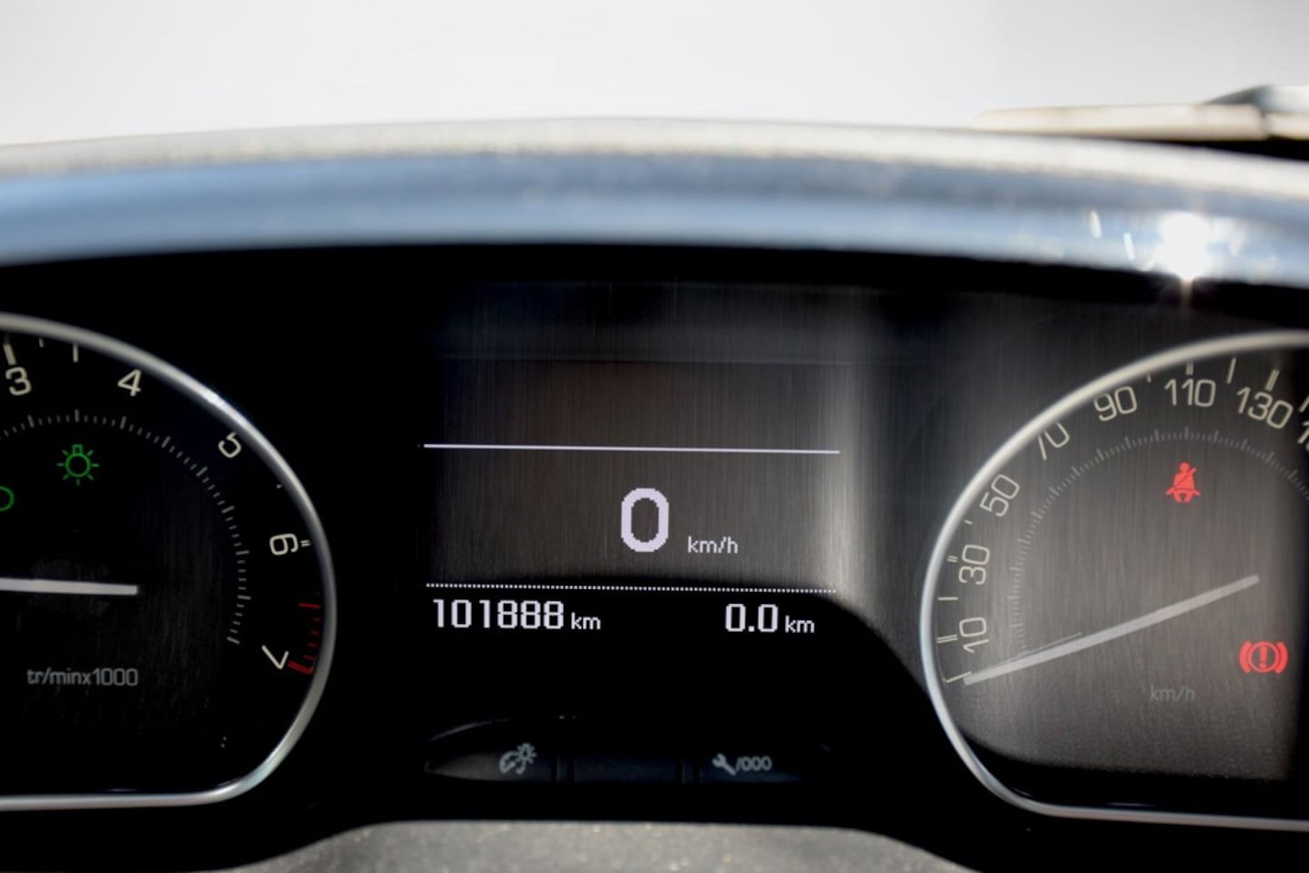 Peugeot 208 - 1.2 PureTech Active 1.2 PureTech Active, Panoramadak, Climate Control, Navigatie, Allure uitvoering